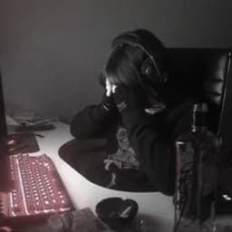 listen_Camera