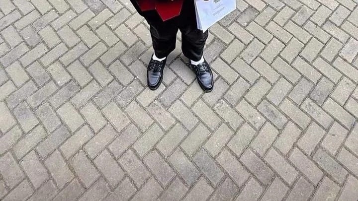 https://vt.tiktok.com/ZS9BVXJx1mfhb-pgBRI/